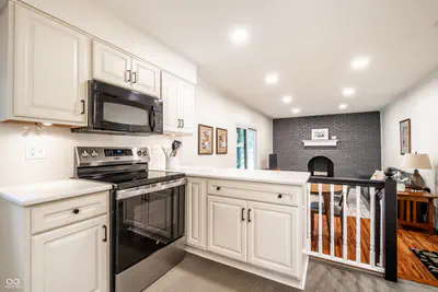 644 Lakeview Drive, Zionsville - 12
