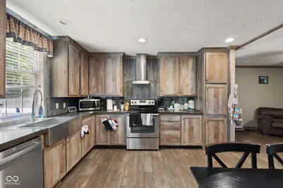 165 4th Street, Scottsburg - 13