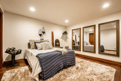 15058 Newburyport Drive, Fishers - 43