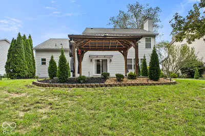 6459 Woodhaven Court, Avon - 37