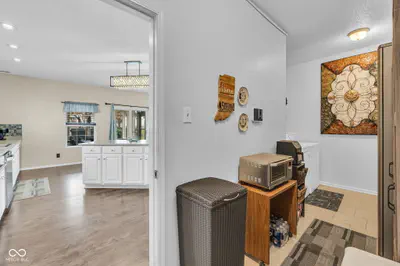 8801 Browns Valley Lane, Camby - 29