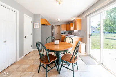 8146 Sunset Court, Columbus - 14