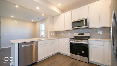 223 Springfield Crossing, Greenfield - 9