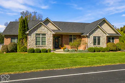 2532 Woodland Farms Drive, Columbus