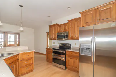 1336 Penny Lane, Greenfield - 33