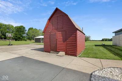 6782 200, New Palestine - 76