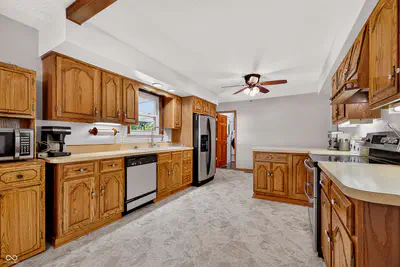 10420 Bradford Road, Avon - 11
