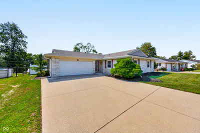 2846 Hillside Drive, Bedford - 57