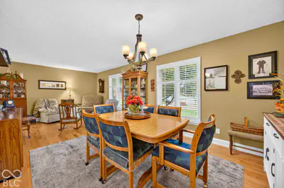 261 Oakwood, Greenwood - 16