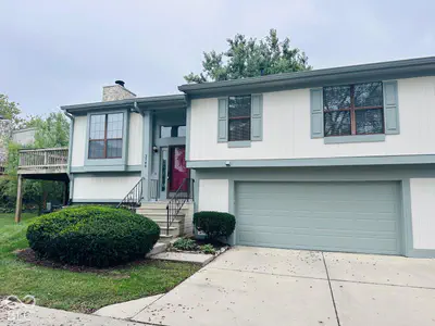 2746 Lakeshire Lane, Indianapolis