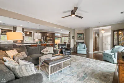 8928 Carriage Lane, Indianapolis - 9