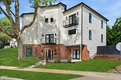 2130 Brookside Parkway North Drive, Indianapolis - 2