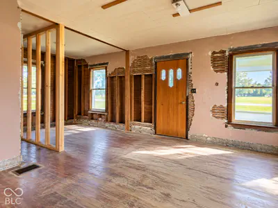 735 200 Road, Columbus - 6