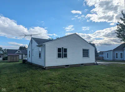 102 West Street, Milroy - 8