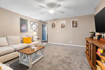 604 Center Drive, Frankfort - 3