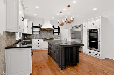 8437 500, Zionsville - 27