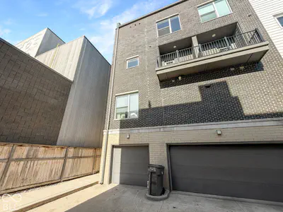 727 N Illinois Street #UNIT 208, Indianapolis - 5