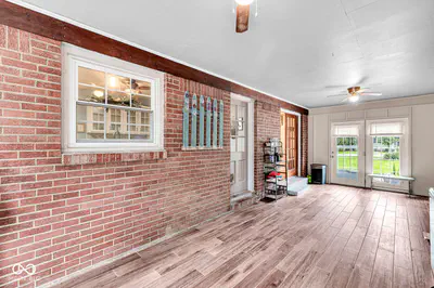 400 Madison Avenue, Pendleton - 12