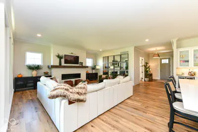 4488 Miller Way, Westfield - 10