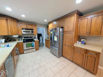 1640 South, Columbus - 13