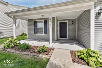 910 Stonehurst Drive, Franklin - 3