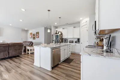 5573 Stone Grove Court, McCordsville - 17