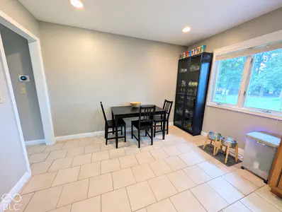 1640 South, Columbus - 17