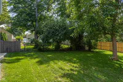 2323 E 57th Street, Indianapolis - 34