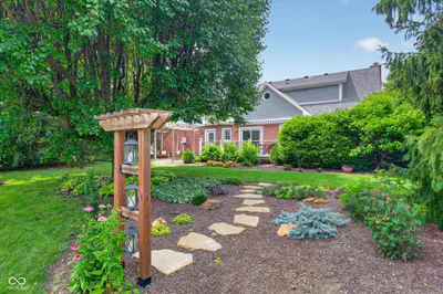 2119 Scarlet Oak Drive, Avon - 59