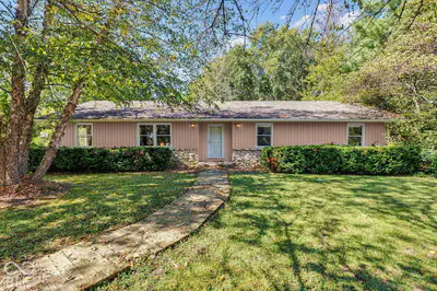 1780 150 Road, Greenfield