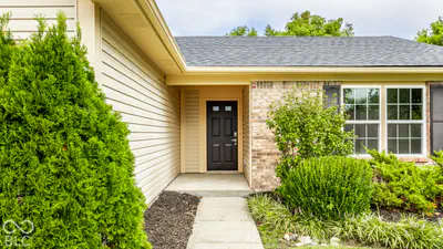 18061 Sanibel Circle, Westfield - 2