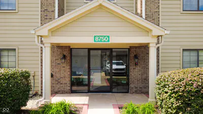 8750 Yardley Court, Indianapolis
