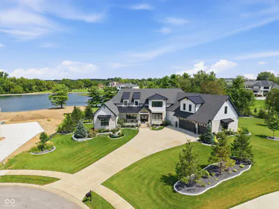 5165 Covebay Court, Bargersville - 71