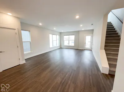 727 N Illinois Street #UNIT 208, Indianapolis - 7
