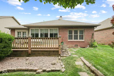 1628 Foxmere Boulevard, Greenwood - 30