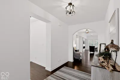 10510 Fox Hunt Road, Fishers - 9