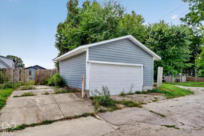 1636 Woodlawn Avenue, Indianapolis - 25