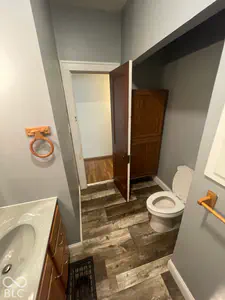 607 4th, Seymour - 25