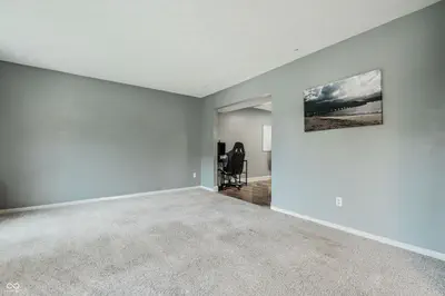 909 Farmview Lane, Carmel - 6