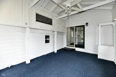 129 E McKenzie Road, Greenfield - 34