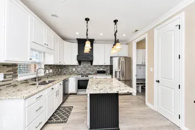 12541 Hawks Landing, Fishers - 17