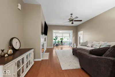 1628 Foxmere Boulevard, Greenwood - 5
