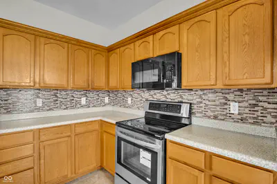 2542 Middle View Drive, Columbus - 17