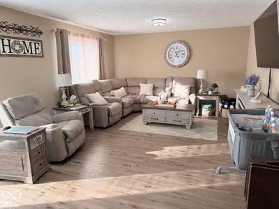 1217 N Jason Lane, Rushville - 2