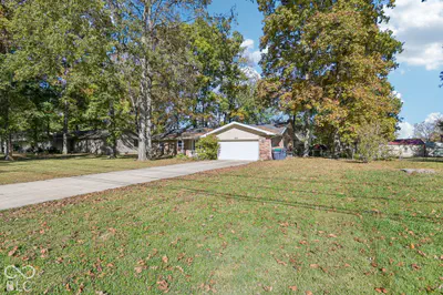 8208 W Lone Beech Drive, Muncie - 2