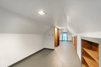 410 Main Street, English - 39
