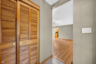 2846 Hillside Drive, Bedford - 5