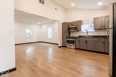 418 3rd Street, Seymour - 12