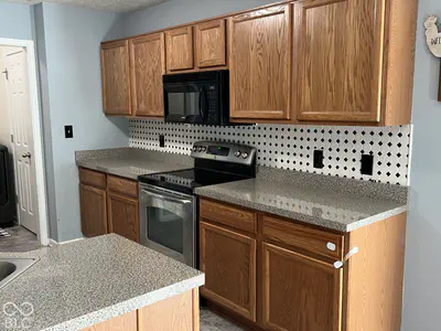 1476 Pencross Lane, Greenwood - 11