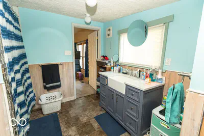 215 Maple Street, Spiceland - 17